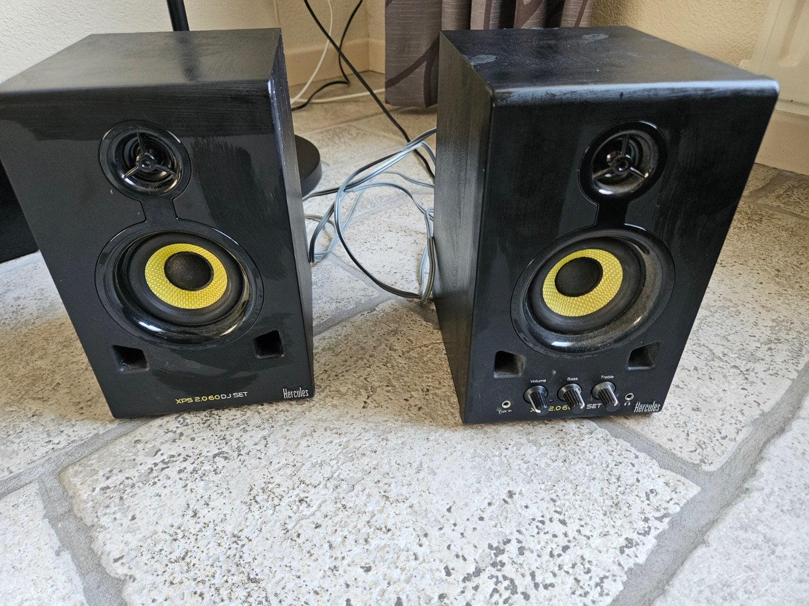 Hercules XPS 2.0 60 DJ Set Speakers - Gebruikt, Stereo speakers, Gebruikt, AUX-ingang, Minder dan 60 watt