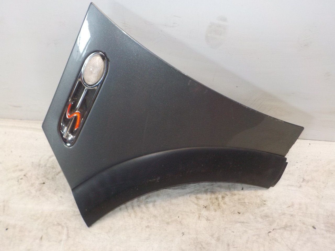 Spatbord links voor Mini Mini, Onderdelen@venauto.nl, Van der Ven Autorecycling B.V., Gebruikt, Ettenseweg 76, 4706 PB Roosendaal, The Netherlands