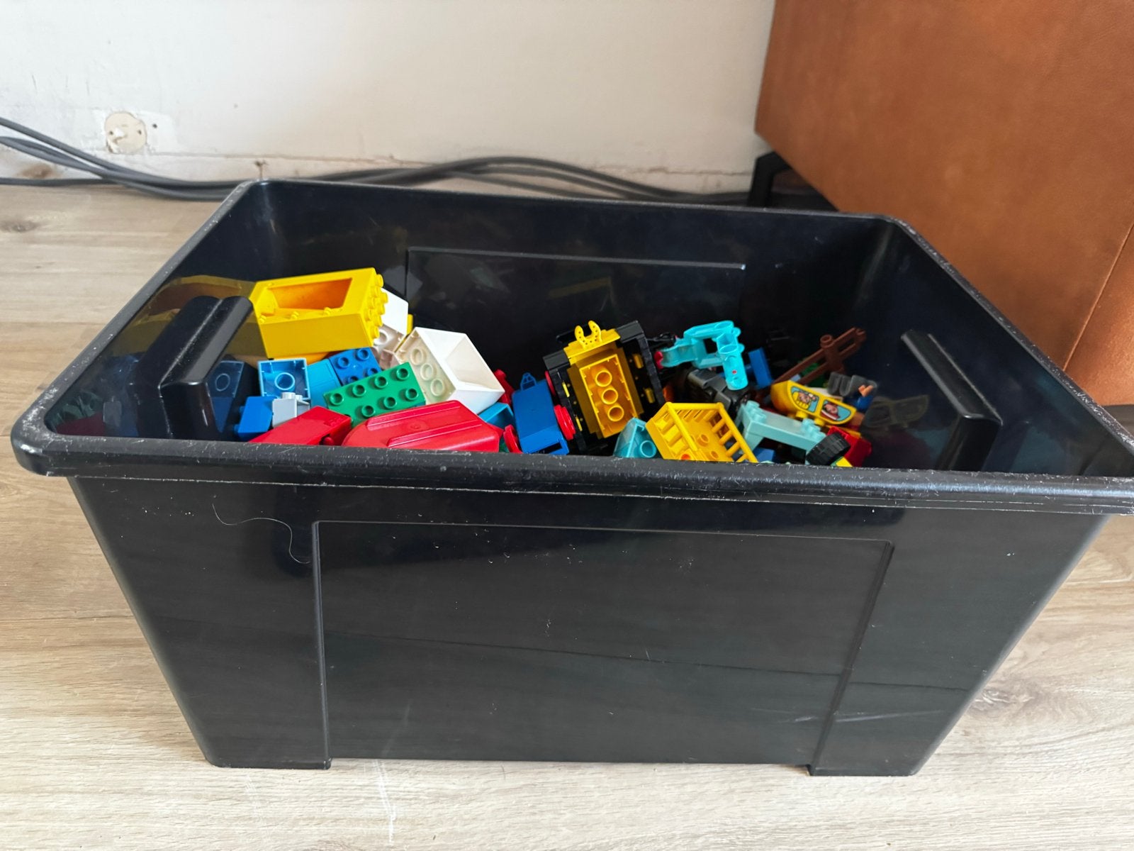 Grote bak met diverse Lego Duplo blokken en onderdelen, Ophalen of Verzenden, Gebruikt, Losse stenen, Duplo