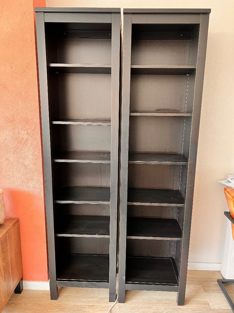 2x IKEA HEMNES boekenkast zwartbruin – 49x37x197 cm, Huis en Inrichting, Ophalen, Met plank(en), Gebruikt, 50 tot 100 cm