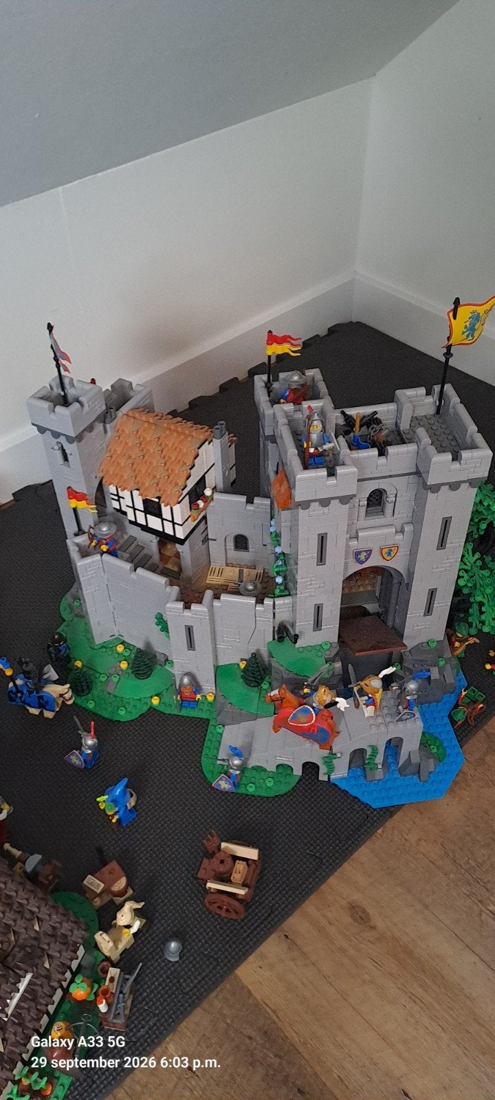 Foto 18 van lego leeuwenridders kasteel