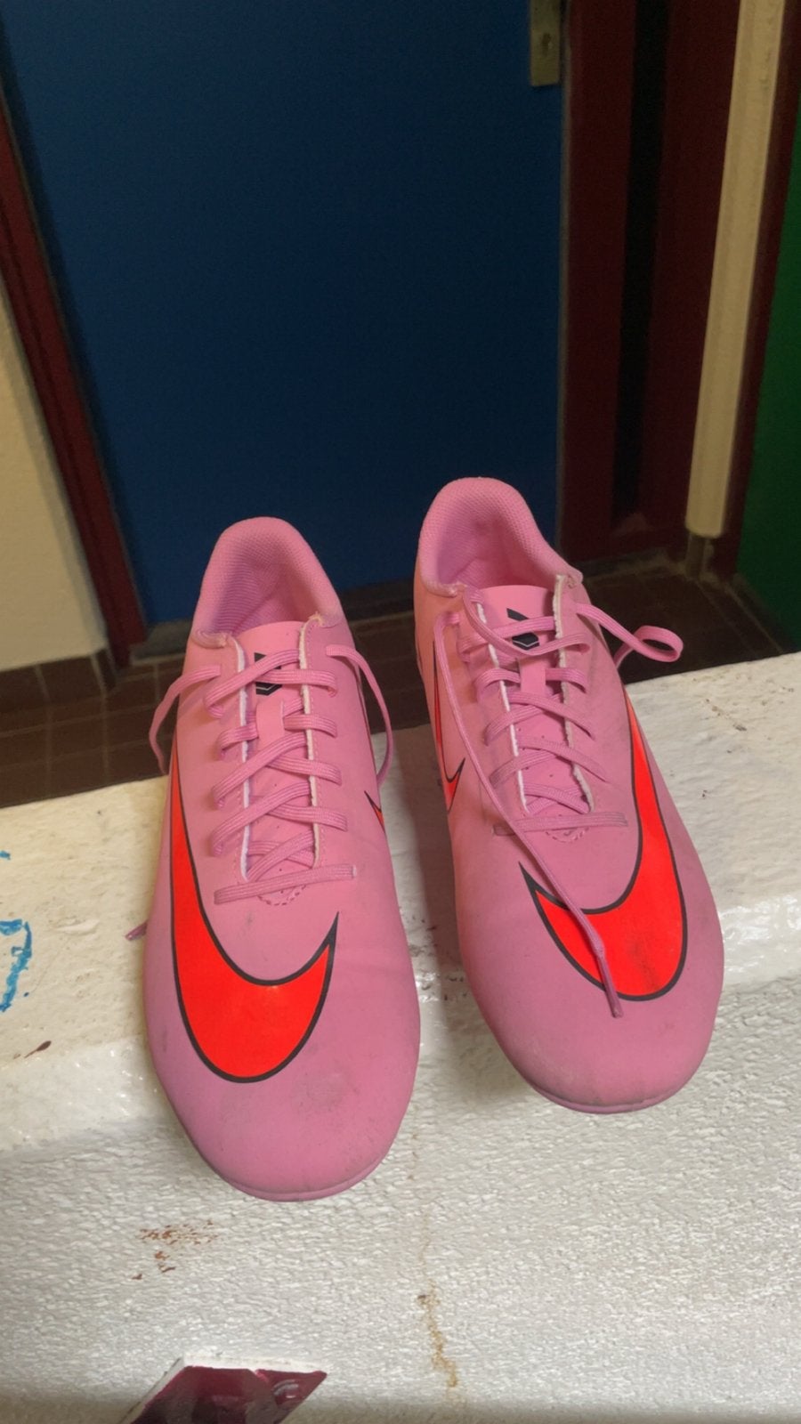 Roze Nike Mercurial Voetbalschoenen - Maat 38, Ophalen of Verzenden, Gebruikt, Schoenen