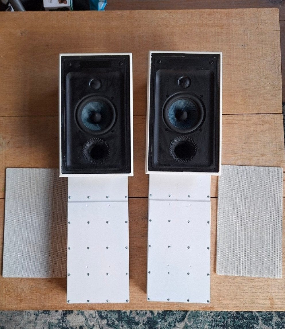 B&W CWM 7.5 set 2 inbouw speakers + BACKBOX + 2X NIEUWE GRIL, Ophalen of Verzenden, Gebruikt, Overige typen, Bowers & Wilkins (B&W)