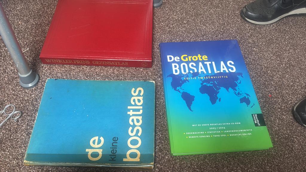 Atlas boeken, Ophalen