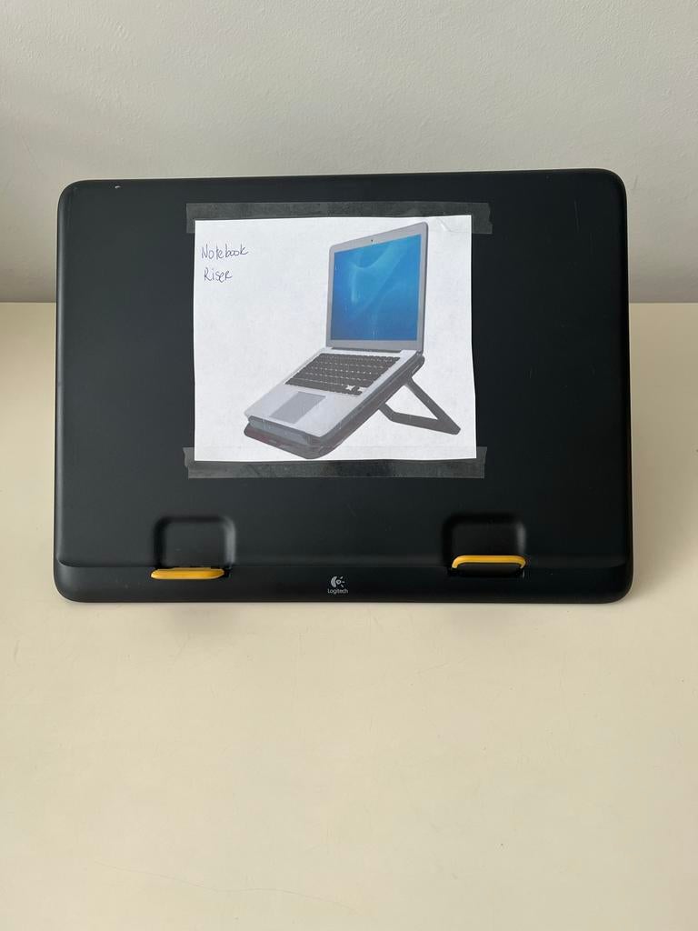 Logitech Notebook Riser N110 - Zo goed als nieuw, Computers en Software, Laptopstandaarden, Ophalen of Verzenden, Zo goed als nieuw