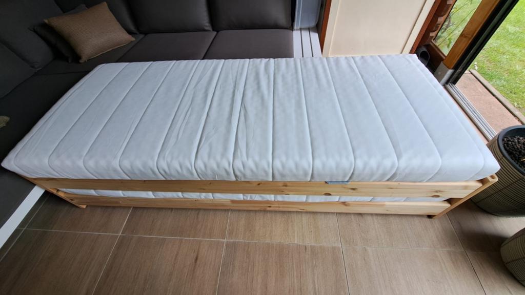 IKEA UTÅKER stapelbedden - 2 eenpersoonsbedden, Huis en Inrichting, Slaapkamer | Bedden, Eenpersoons, Wit, Ophalen of Verzenden