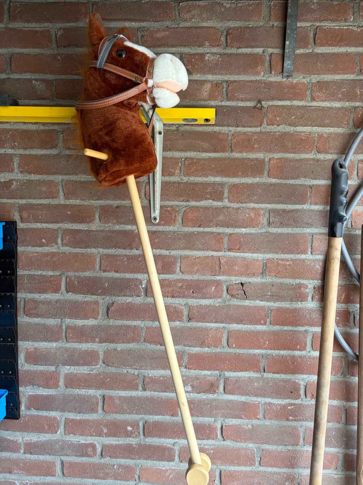 Houten stokpaardje - Bruin met geluid, Ophalen, Gebruikt, Jongen of Meisje