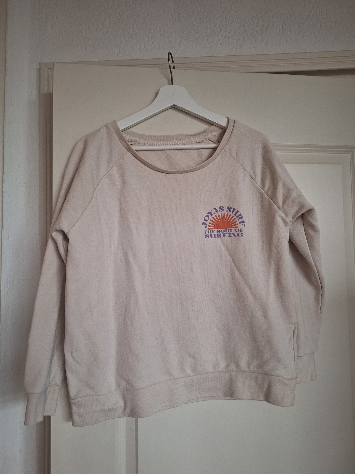 Joyas Surf trui in beige met paarse en oranje opdruk, maat S, Beige, Ophalen of Verzenden, Maat 36 (S), Gedragen