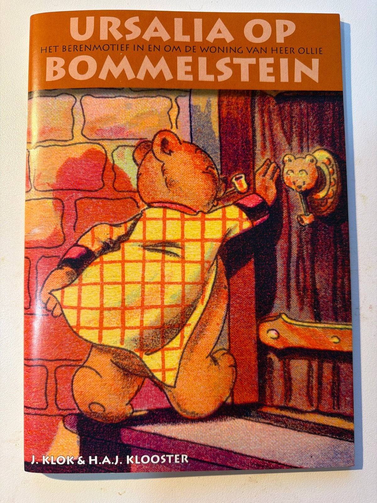 Ursalia op Bommelstein - Het berenmotief in en om de woning, Ophalen of Verzenden, Zo goed als nieuw, Nederland