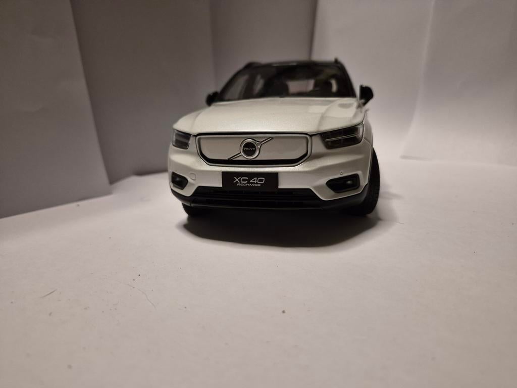 Volvo XC40 Recharge, Ophalen of Verzenden, Zo goed als nieuw, Auto, Overige merken