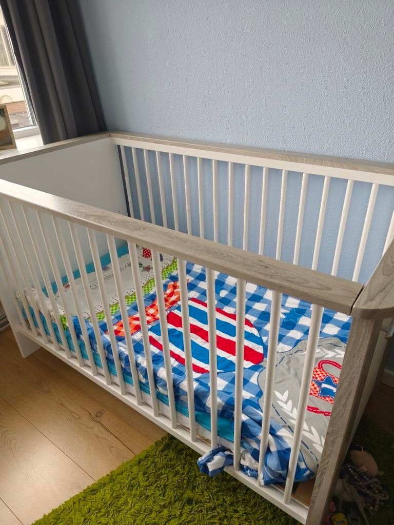 Ledikant 60x120 met matras en uitgebreid textielpakket, Ophalen, Gebruikt, Ledikant