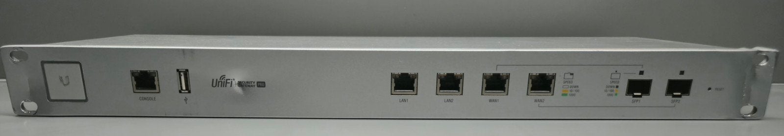 Ubiquiti UniFi Security Gateway Pro (USG-PRO-4), Ophalen of Verzenden, Gebruikt, Router, Ubiquiti UniFi