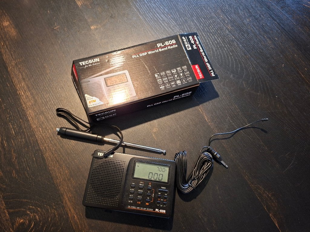 Tecsun PL-606 PLL DSP Wereldontvanger Radio, Ophalen of Verzenden, Zo goed als nieuw, Wereldontvanger
