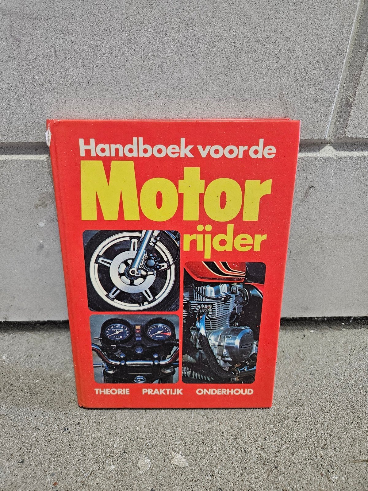 Handboek voor de Motorrijder - Theorie, Praktijk, Onderhoud, Ophalen of Verzenden, Gelezen, Rostrum-Haarlem, Algemeen