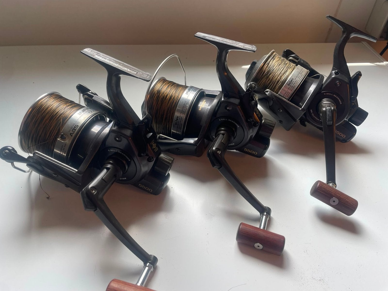 Daiwa Infinity-X 5500BR molens (3 stuks) met extra spoelen, Ophalen, Gebruikt, Molen
