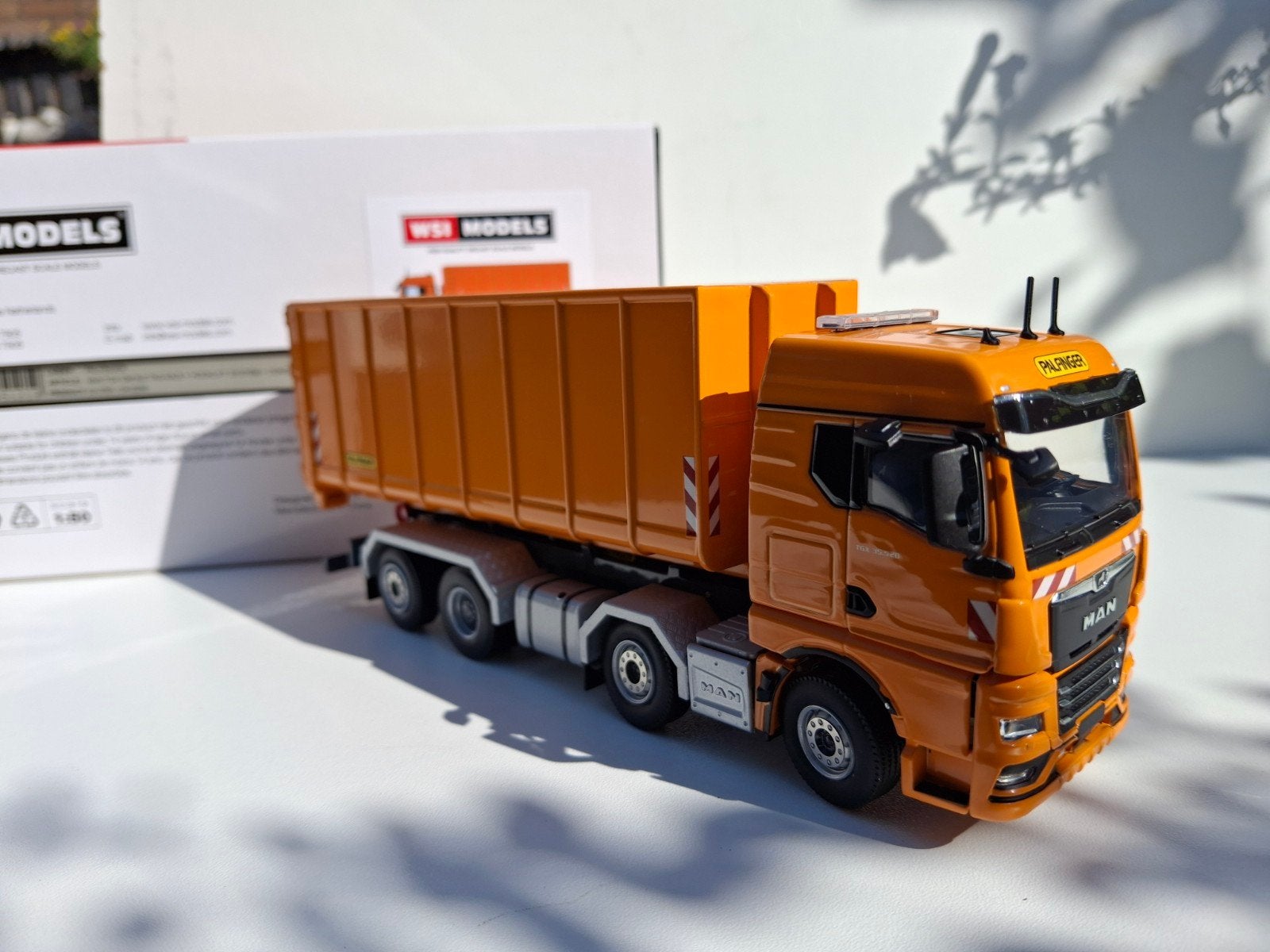 MAN TGX 35 520 8X2 HOOKLIFT PALFINGER 1:50, Ophalen of Verzenden, Nieuw, Bus of Vrachtwagen, Wsi