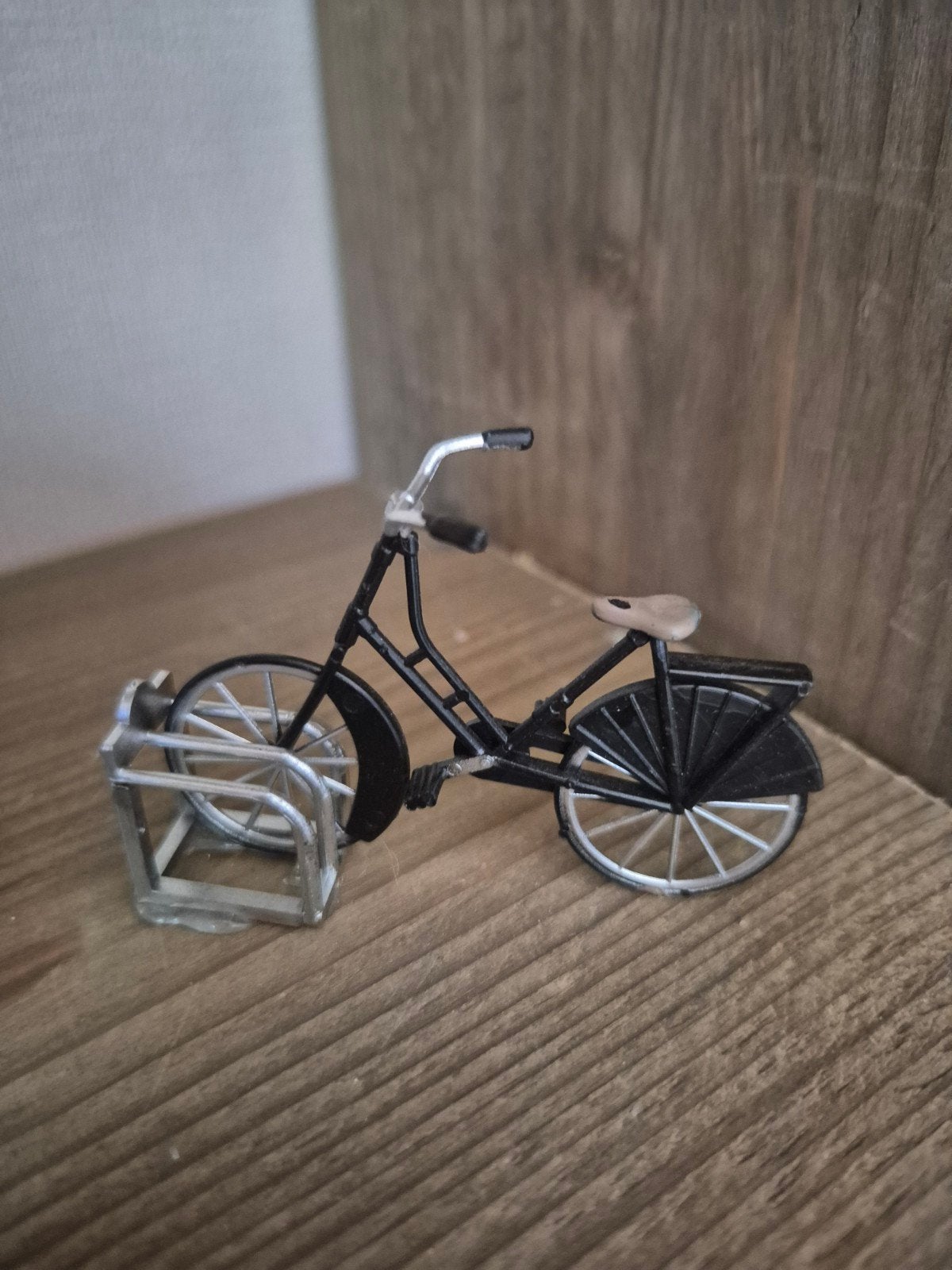 Lemax figuur 32 kerstdorp kersthuisjes, Diversen, Kerst, Ophalen of Verzenden, Zo goed als nieuw