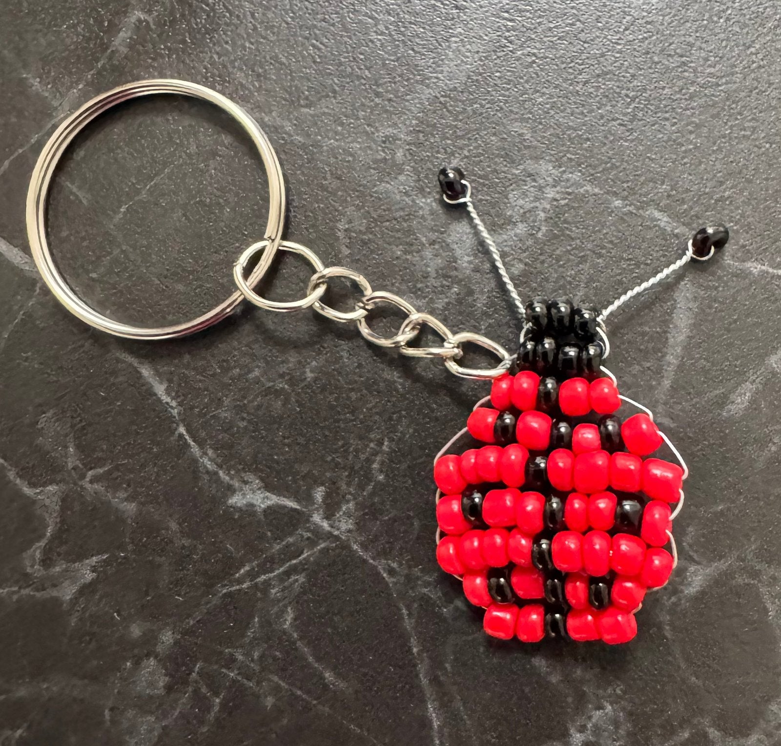 Nieuw sleutelhanger kapoentje lieveheersbeestje rood zwart, Ophalen of Verzenden, Nieuw, Dier of Natuur