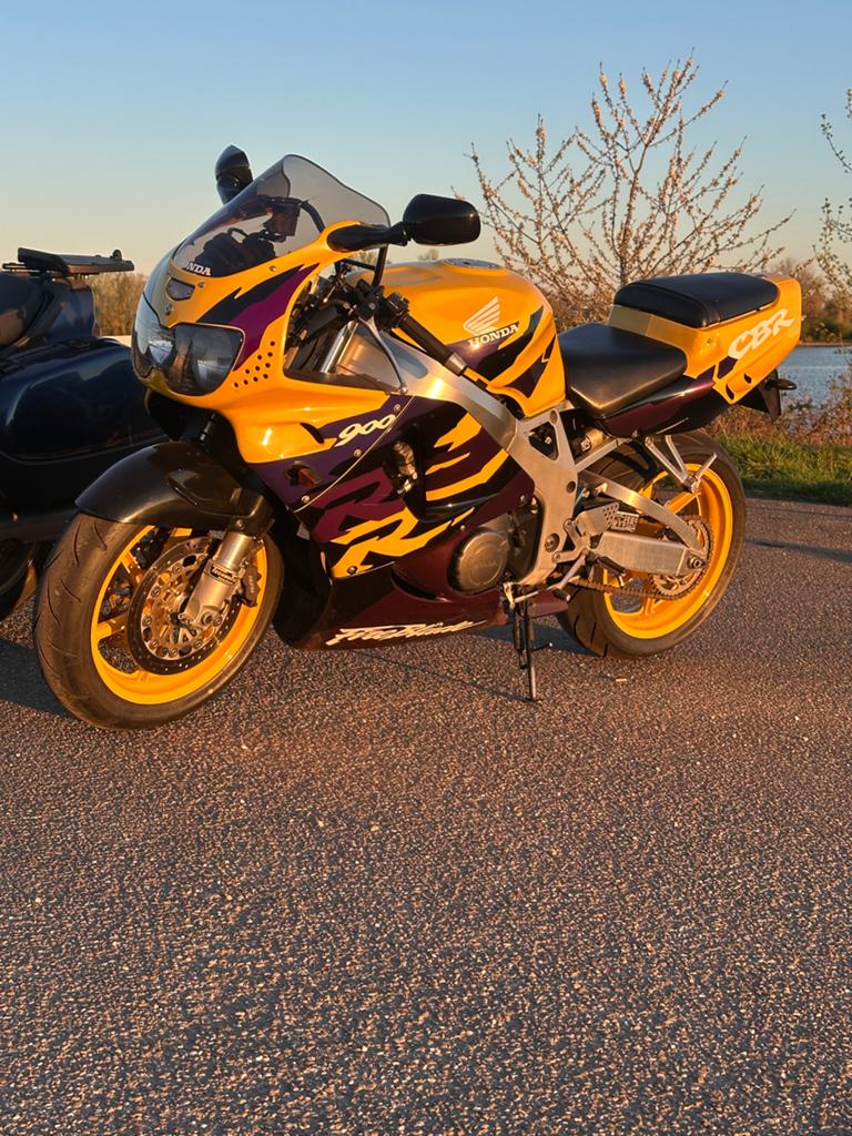 Honda CBR 900 RR Fireblade - Klassieke Sportmotor, Gebruikt, Super Sport, Particulier, Handgeschakeld