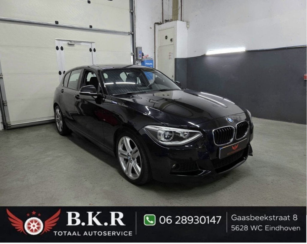 BMW 116i Executive | Keyless | Stoelverw. | M Sport | Xenon, 1-Serie, Dealer onderhouden, Alcantara, Zwart