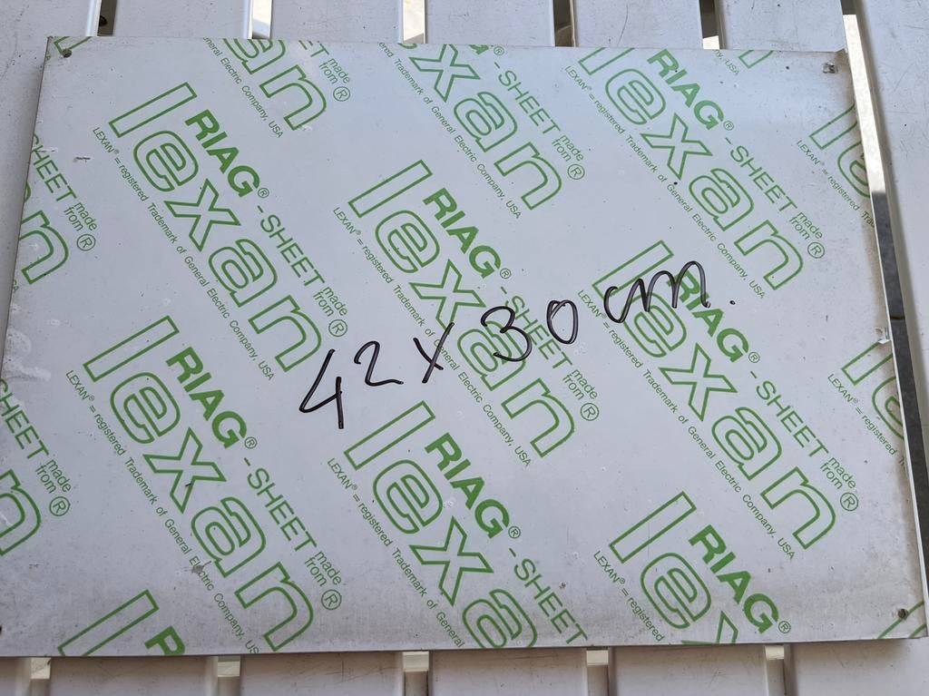 4 plaatjes nieuw  plexiglas  42 cm x 30 cm x 3 mm, Ophalen of Verzenden, Zo goed als nieuw, Minder dan 80 cm