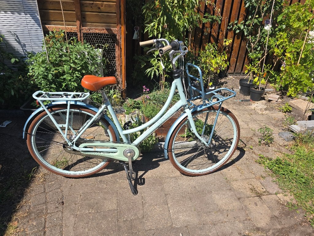 batavus fiets licht blauw met voordrager, Ophalen, Versnellingen, Batavus, Zo goed als nieuw