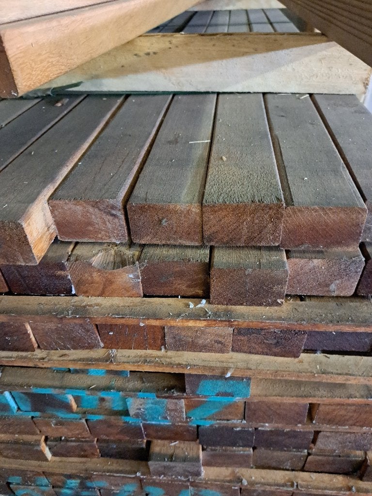45x70 lang 2,10m prijs 10 euro per stuk hardhout mandioquera, Tuin en Terras, Palen, Balken en Planken, Ophalen, Nieuw, Hardhout
