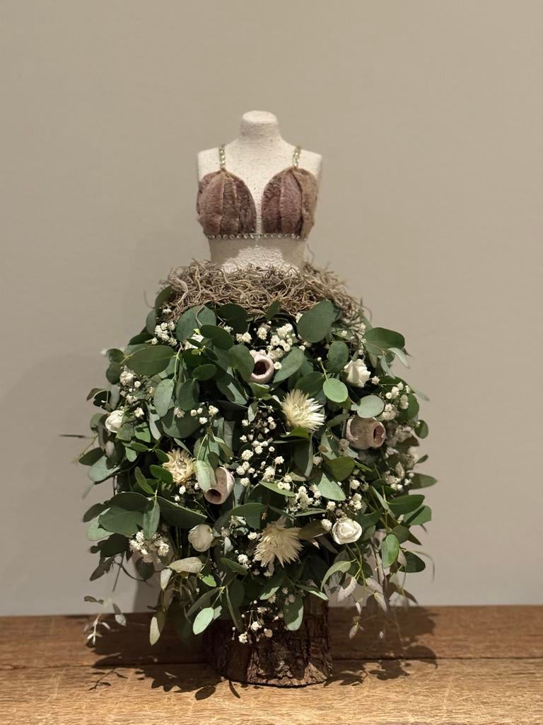 Unieke handgemaakte decoratie: Natuurlijke jurk, Huis en Inrichting, Woonaccessoires | Kransen, Ophalen, Nieuw