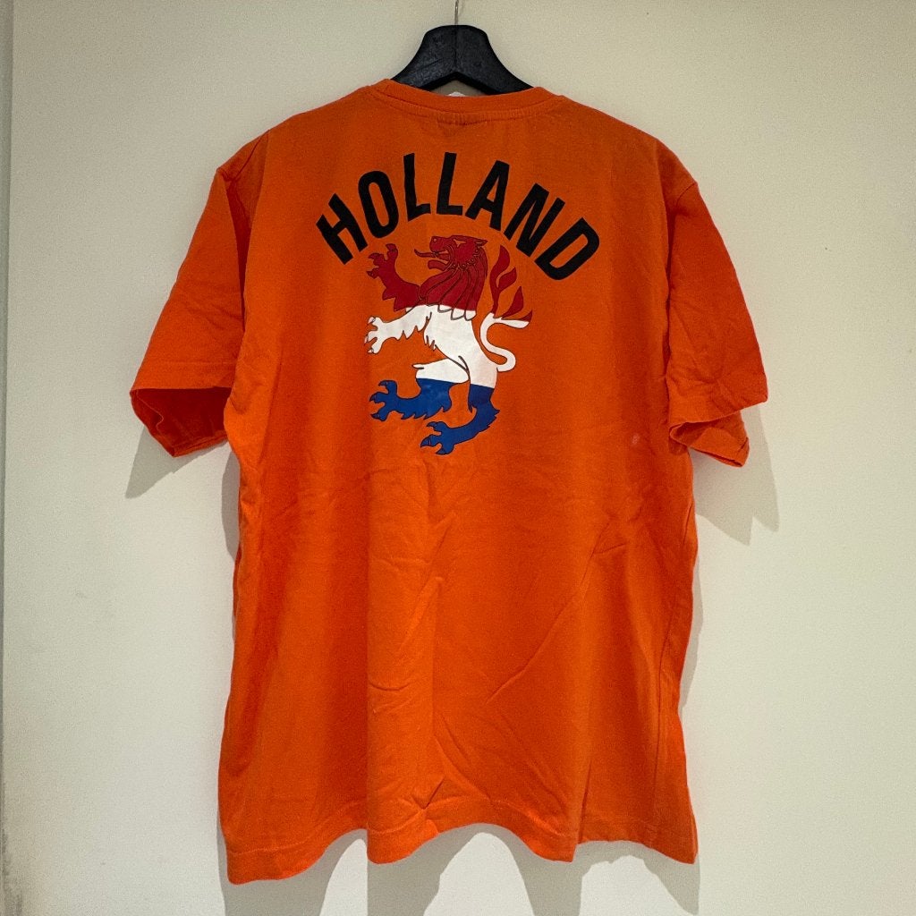 Team Oranje Leeuw voetbal t-shirt - Maat M, Ophalen of Verzenden, Nieuw, Overige sporten, Shirt
