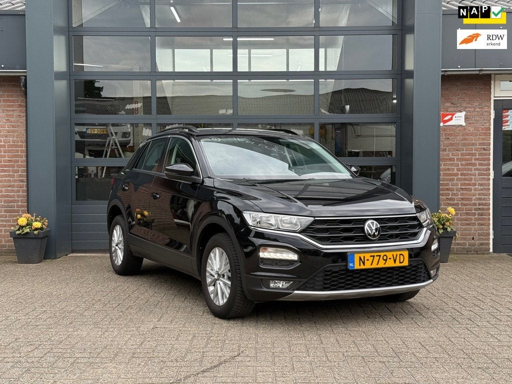 Volkswagen T-Roc 1.0 TSI Style|navi|apple, Auto's, Volkswagen, Voorwielaandrijving, Stof, 1193 kg, Zwart