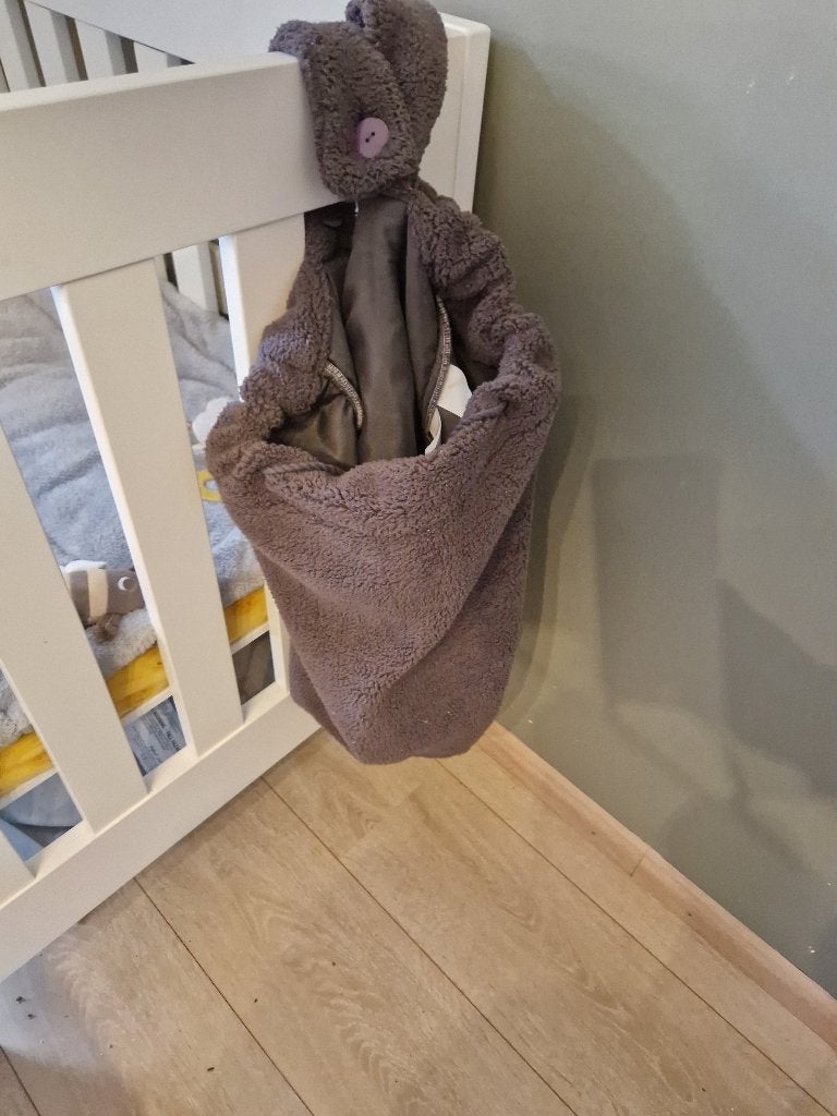 Box (met matras en boxzak), Ophalen, Gebruikt, Rechthoekig, In hoogte verstelbaar