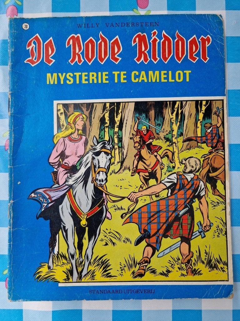 De rode ridder, mysterie te camelot, Willy van der Steen, Boeken, Willy Vandersteen, Eén stripboek, Ophalen of Verzenden, Zo goed als nieuw