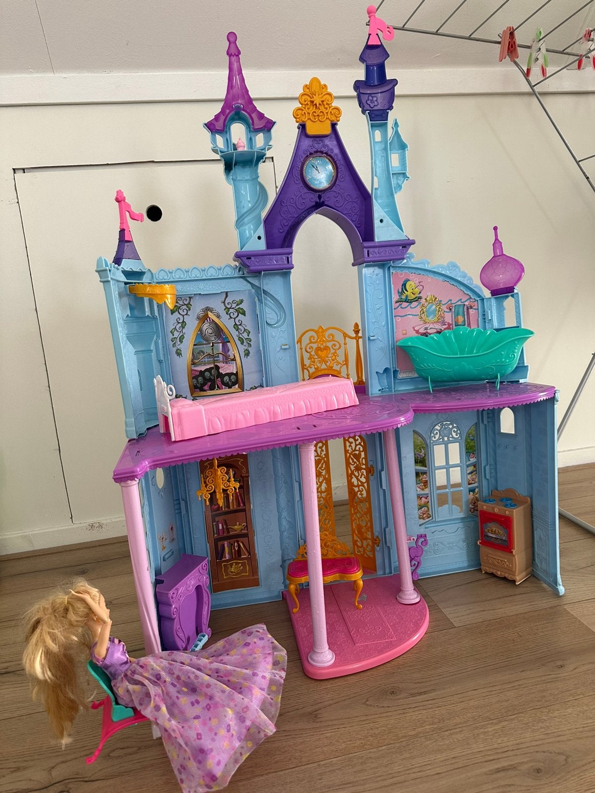 Barbie kasteel (zonder barbie), Ophalen, Gebruikt