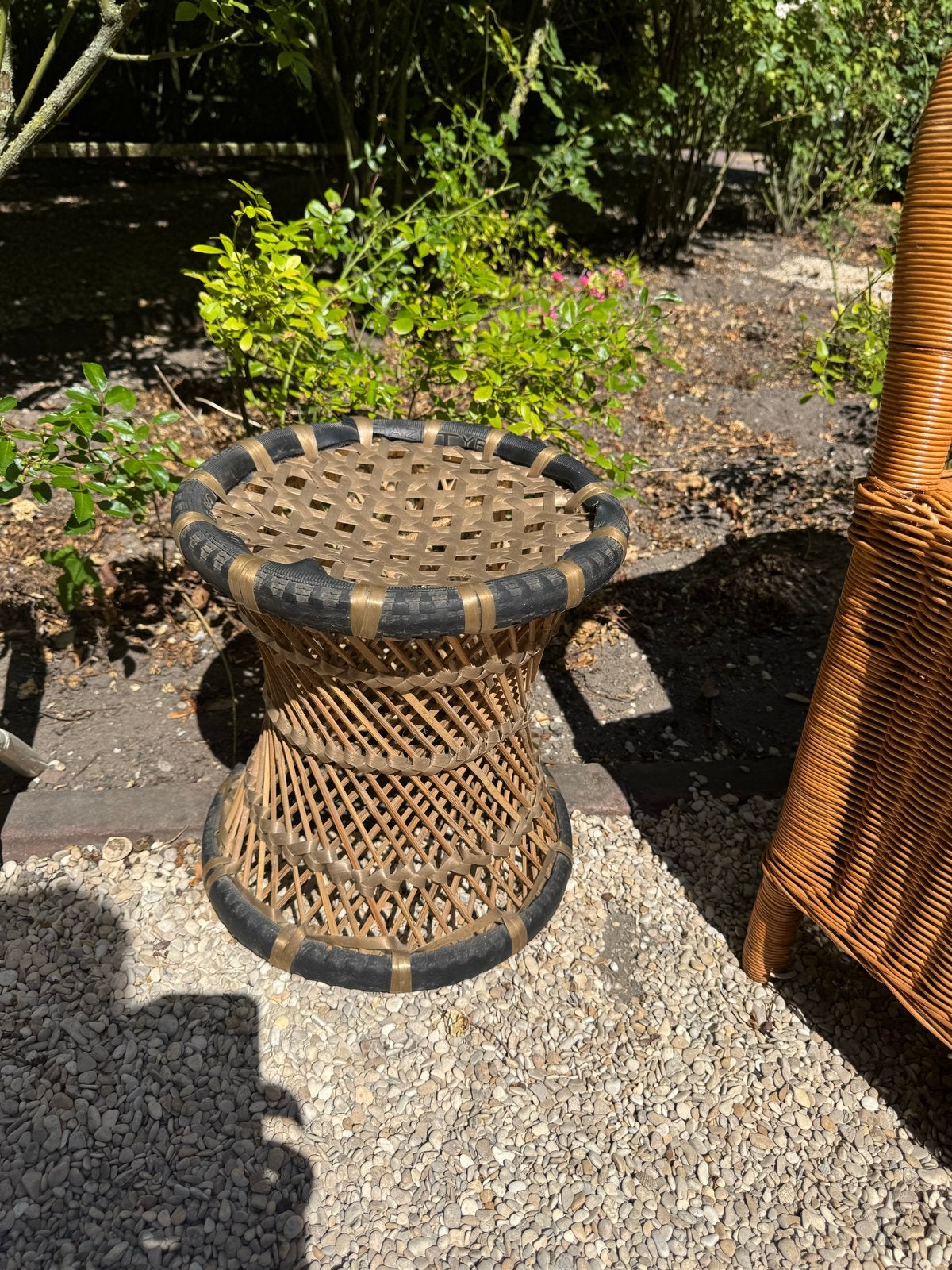 Uniek Retro Krukje van Bamboe en Rubber, Huis en Inrichting, Krukjes, Ophalen of Verzenden, Gebruikt, Overige materialen