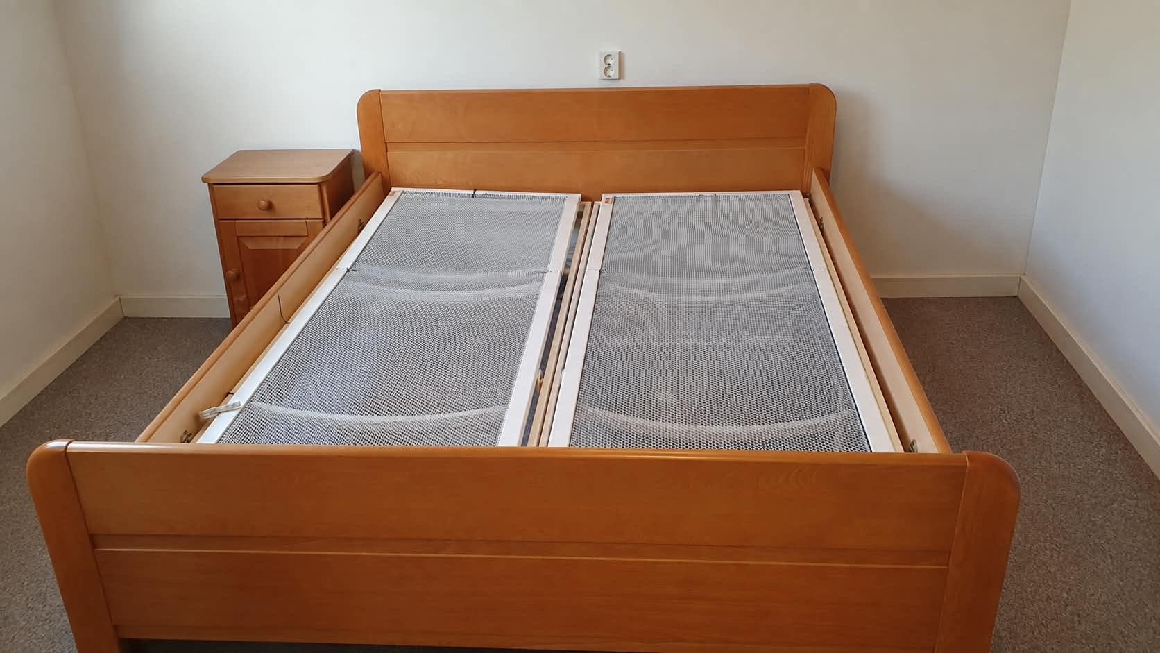 2-persoons bed, Ophalen, Tweepersoons, Zo goed als nieuw, 80 cm
