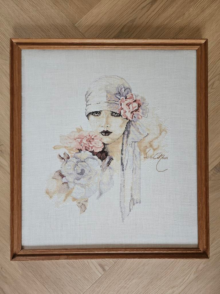Sara Moon borduurwerk, Huis en Inrichting, Ophalen, Hout, Minder dan 50 cm, Minder dan 50 cm