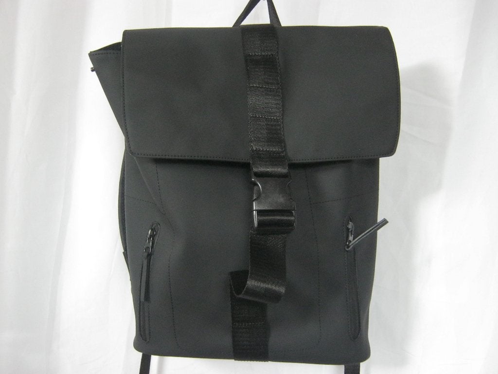zwarte rugtas met pvc van Zara, Overige merken, Gebruikt, 25 tot 40 cm, Ophalen of Verzenden