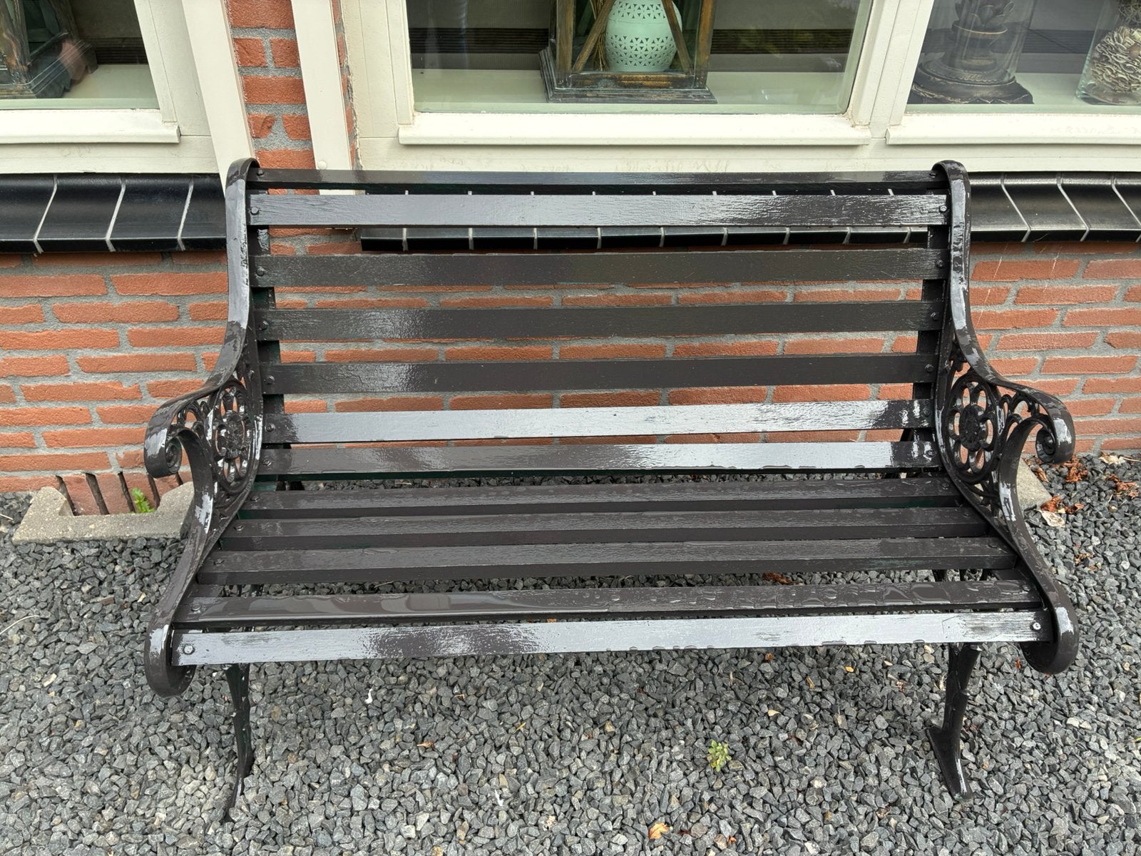 Houten Tuinbank antraciet met gietijzeren zijkanten, Ophalen, Zo goed als nieuw, Hout