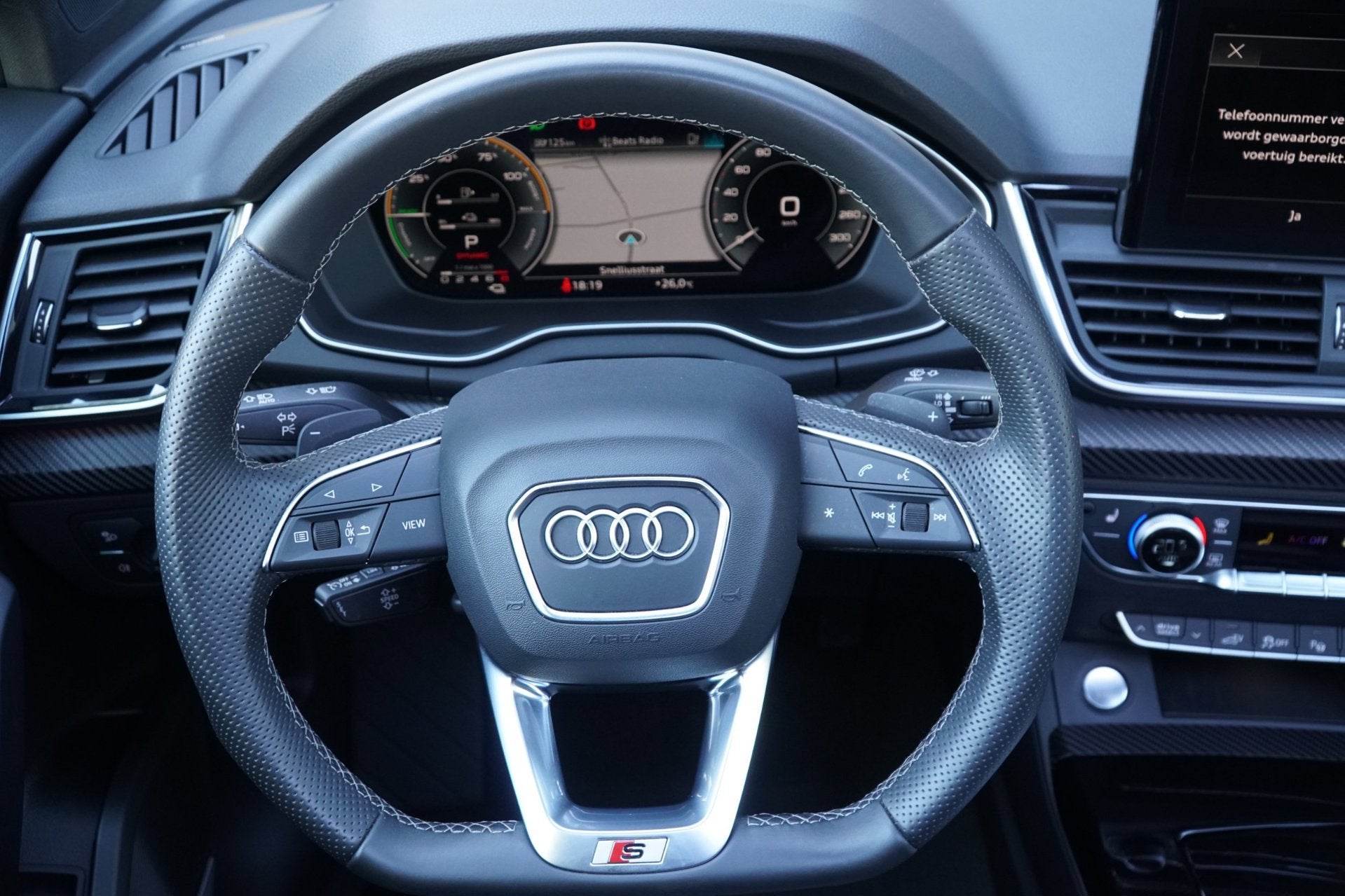 Audi Q5 Sportback 55 TFSI e 367pk Quattro S Line Competition, Auto's, Audi, Automaat, Gebruikt, Zwart, 4 cilinders