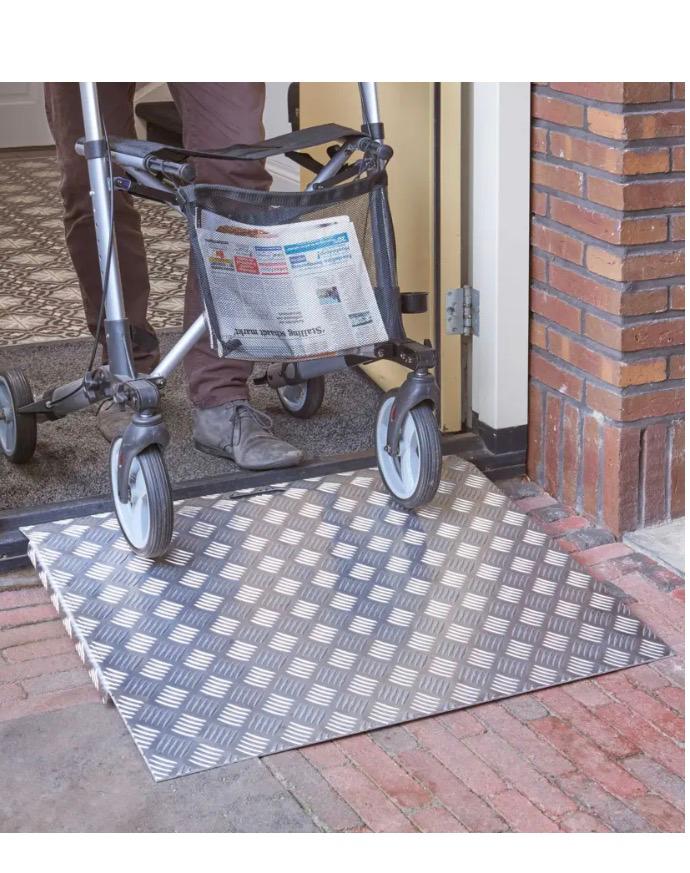 Oprijplaat voor rolstoel, rolator. Secucare, Ophalen, Gebruikt