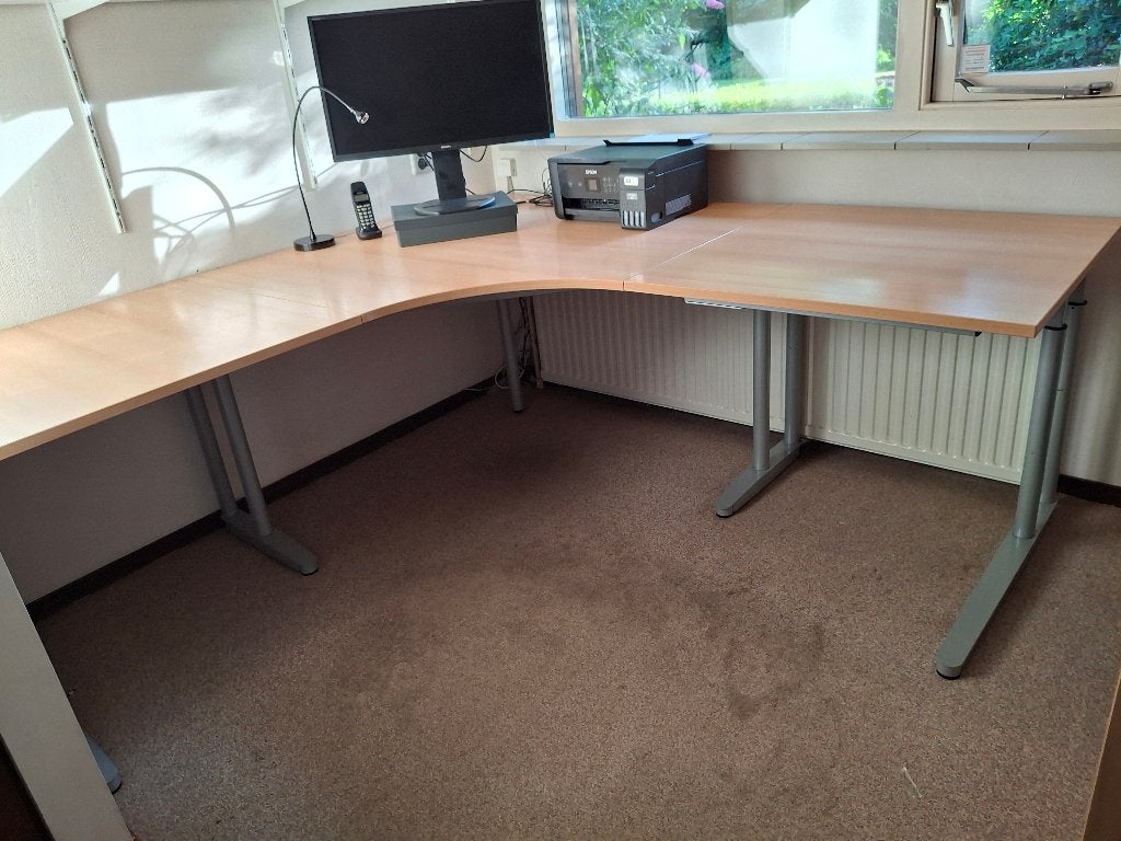 Hoekbureau 200 x 200 cm beukenfineer, Ophalen, In hoogte verstelbaar, Gebruikt, Hoekbureau