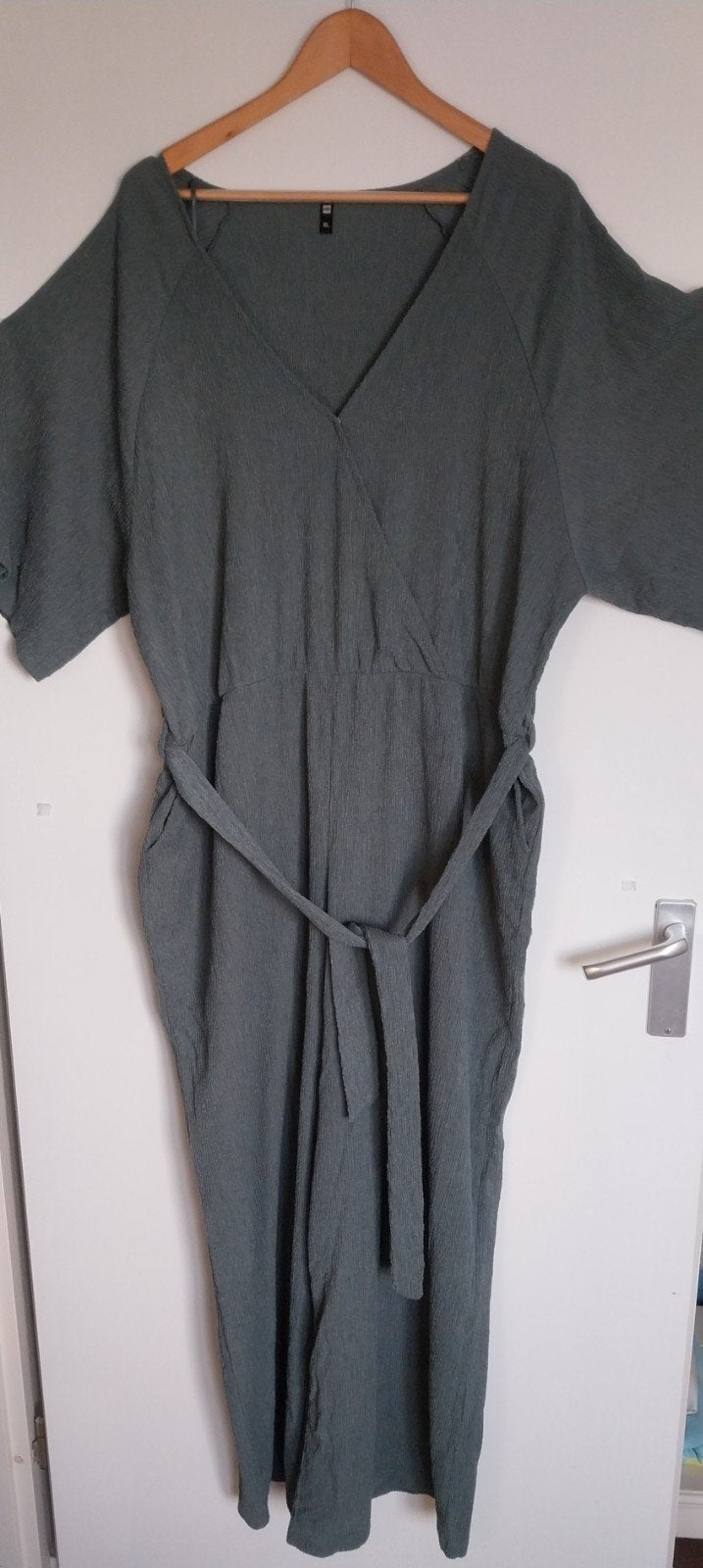 Hema Jumpsuit XL , sage groen, Kleding | Dames, Jumpsuits, Maat 46/48 (XL) of groter, Ophalen of Verzenden, Zo goed als nieuw