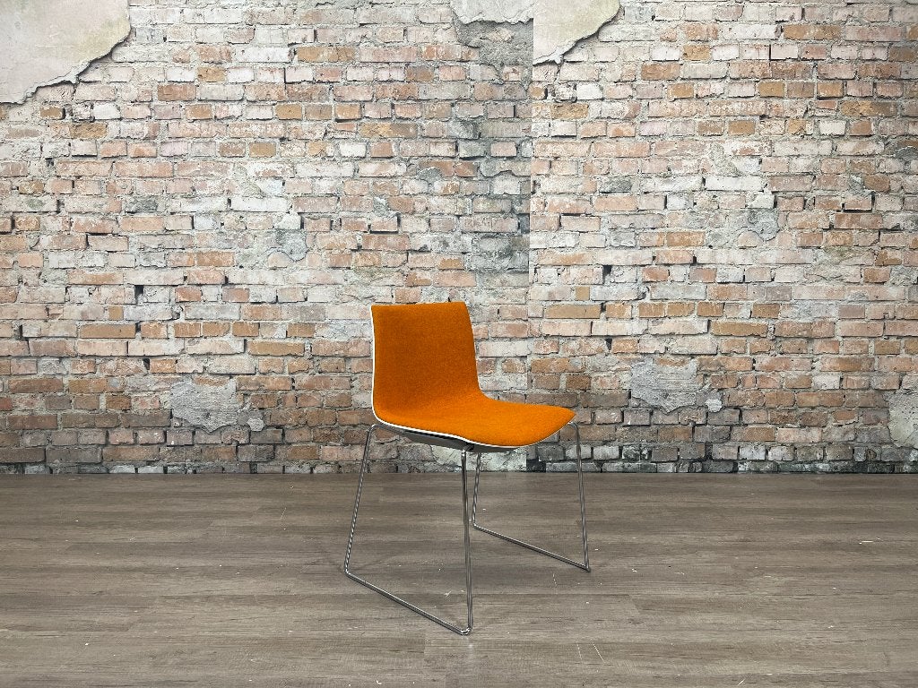 Arper Catifa 46 Sledge oranje bij TheReSales, Ophalen, Twee, Design, Zo goed als nieuw