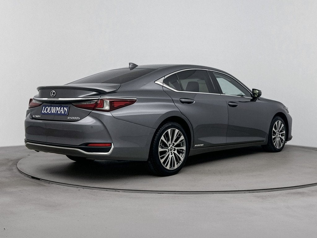 Lexus ES 300h Business Line | Adaptive Cruise | Carplay | St, Gebruikt, 4 cilinders, 1655 kg, Bedrijf