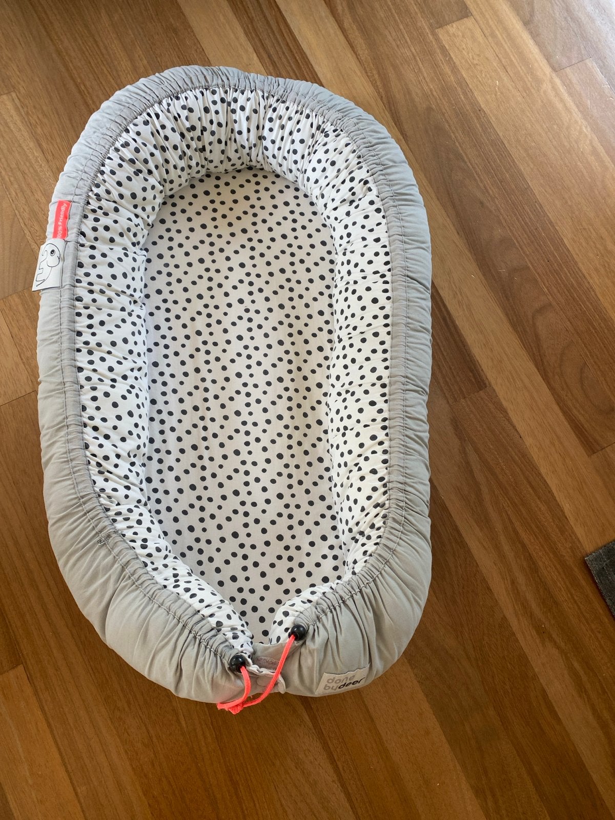 Done by Deer babynestje grijs met stippen, Ophalen of Verzenden, Zo goed als nieuw, Overige typen