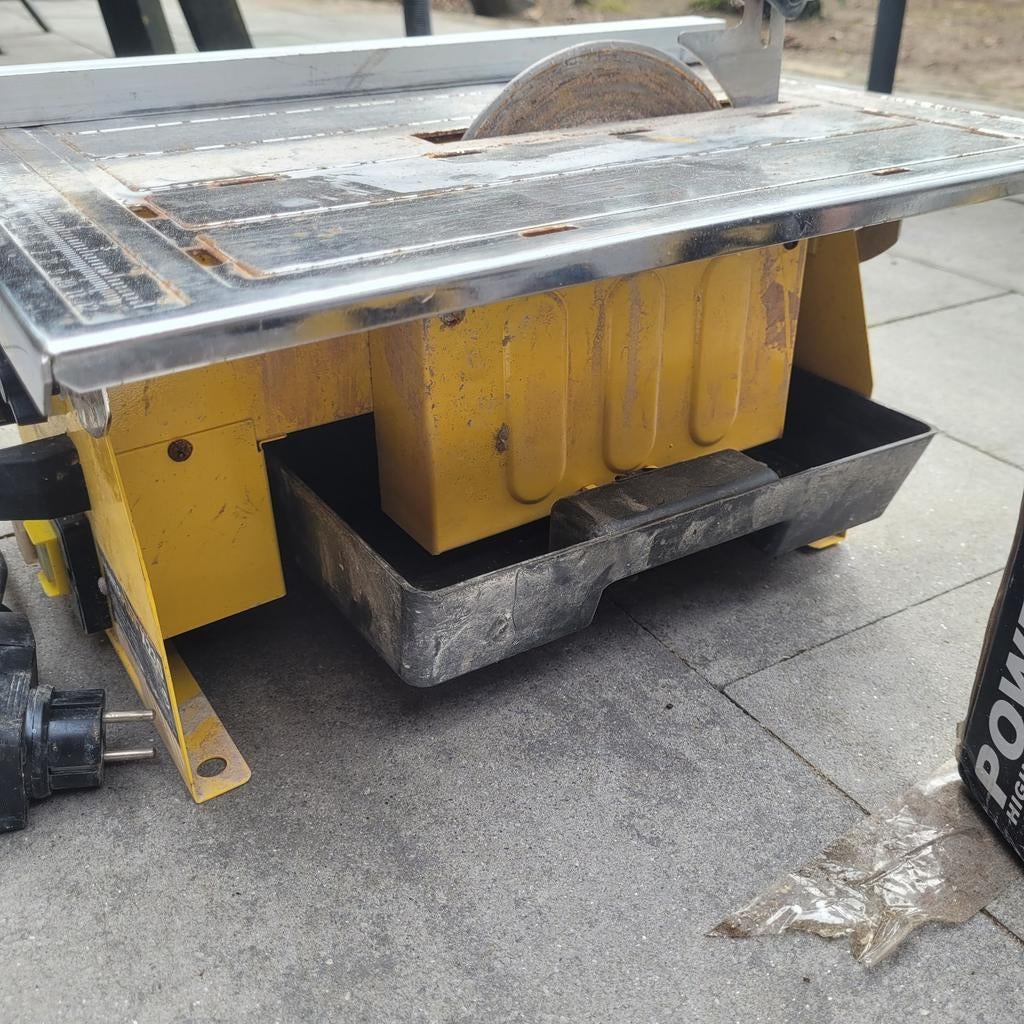 Tegelzaag machine, Ophalen, Gebruikt
