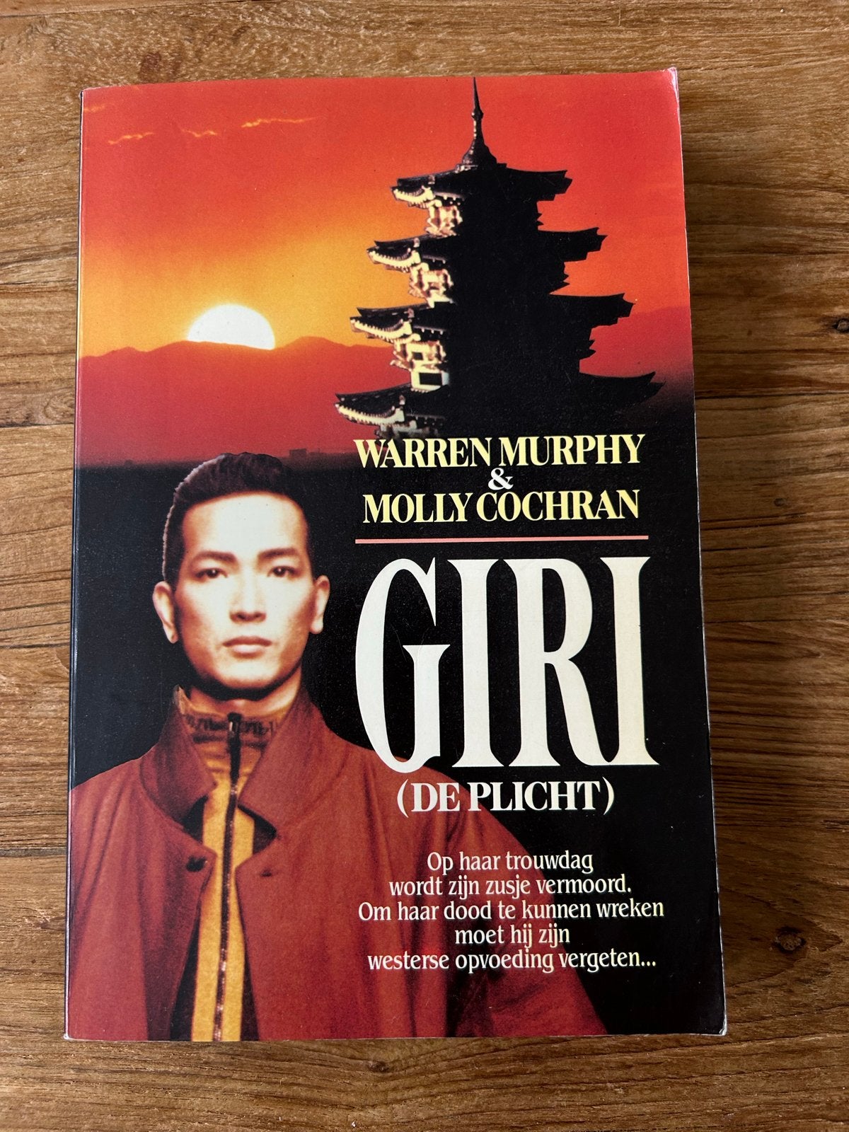 Giri (De Plicht) - Warren Murphy & Molly Cochran, Boeken, Verzenden, Zo goed als nieuw