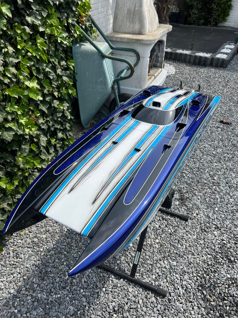 Rc powerboat Skater RPB twin, Hobby en Vrije tijd, Modelbouw | Boten en Schepen, Ophalen, Zo goed als nieuw, Groter dan 1:32, Overige merken