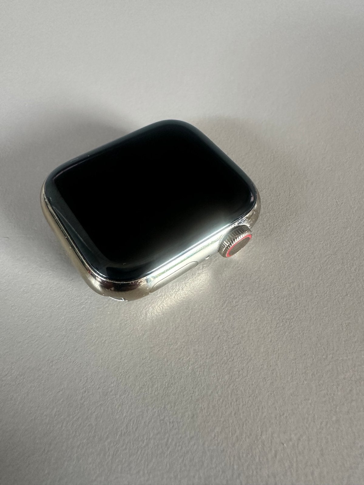 Apple Watch Series 8 41mm goud, Afstand, IOS, Ophalen of Verzenden, Zo goed als nieuw