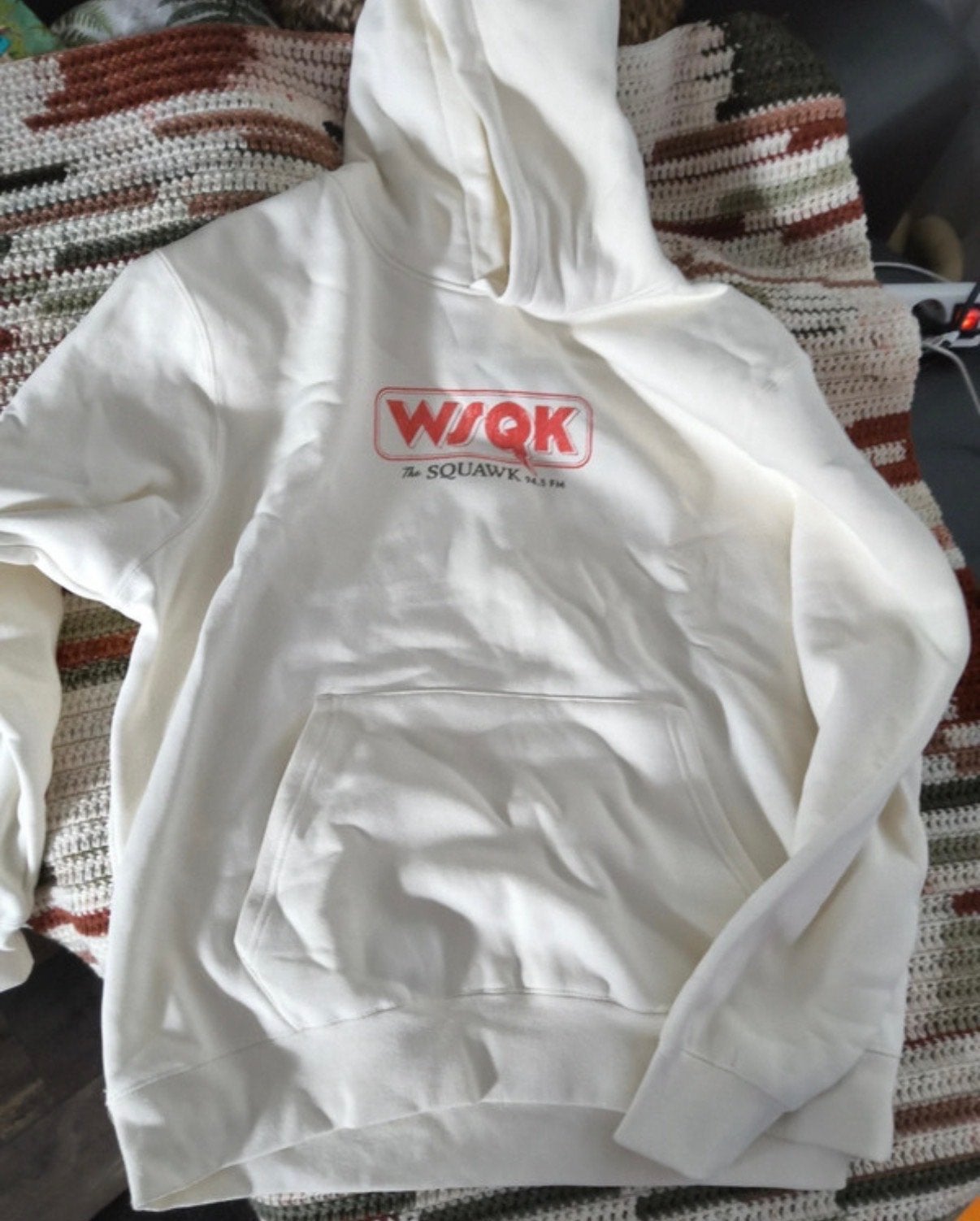 Stranger Things WIQK The Squawk 94.5 FM Hoodie, Ophalen of Verzenden, Nieuw